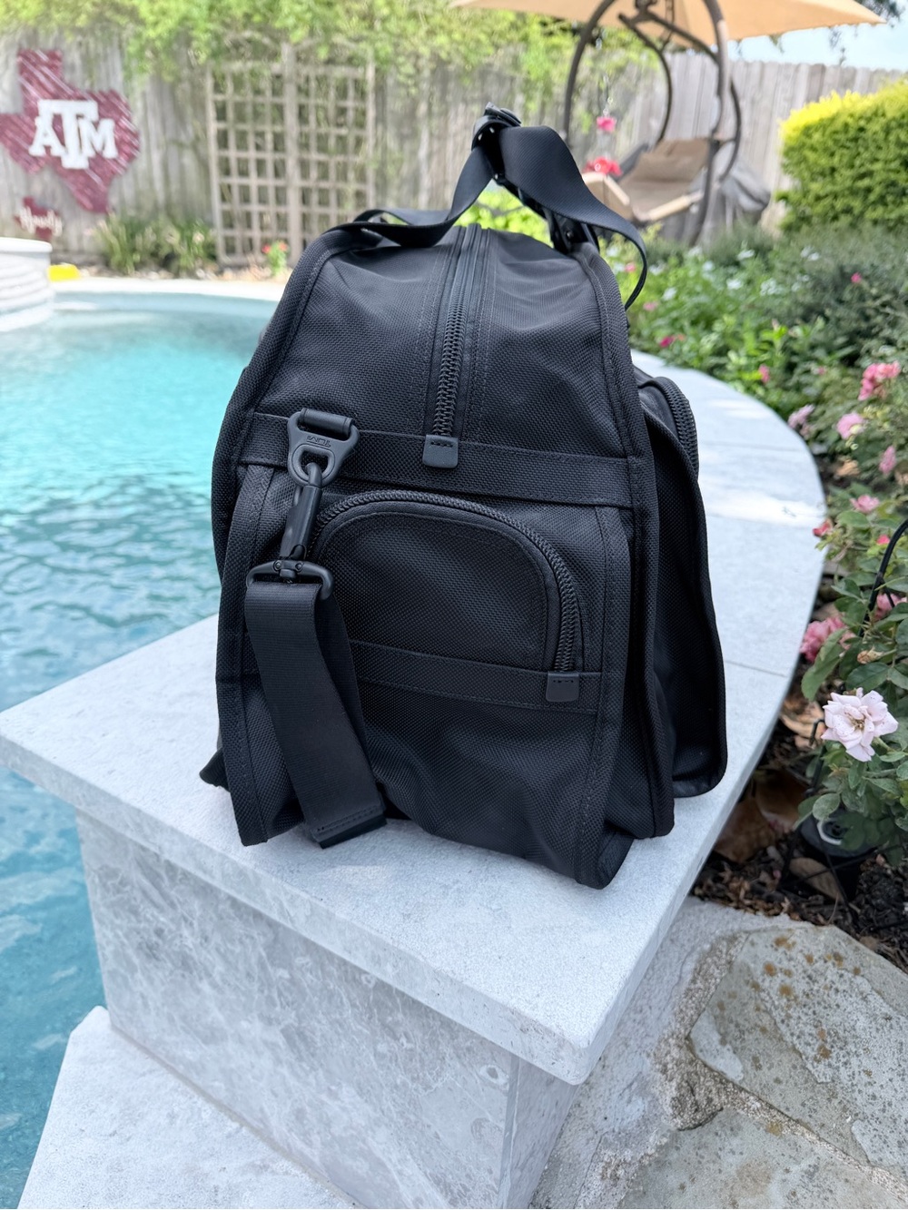Tumi Alpha Sport Duffle (never used) - Picture 4 of 14
